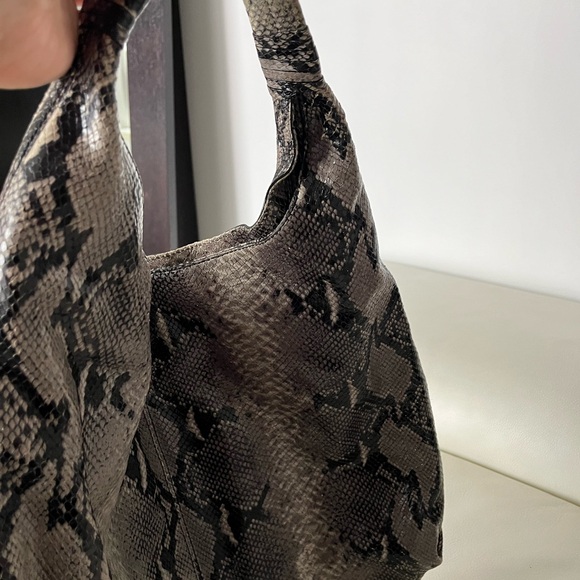 Club monaco gray leopard animal print bag large shoulder - Picture 5 of 8